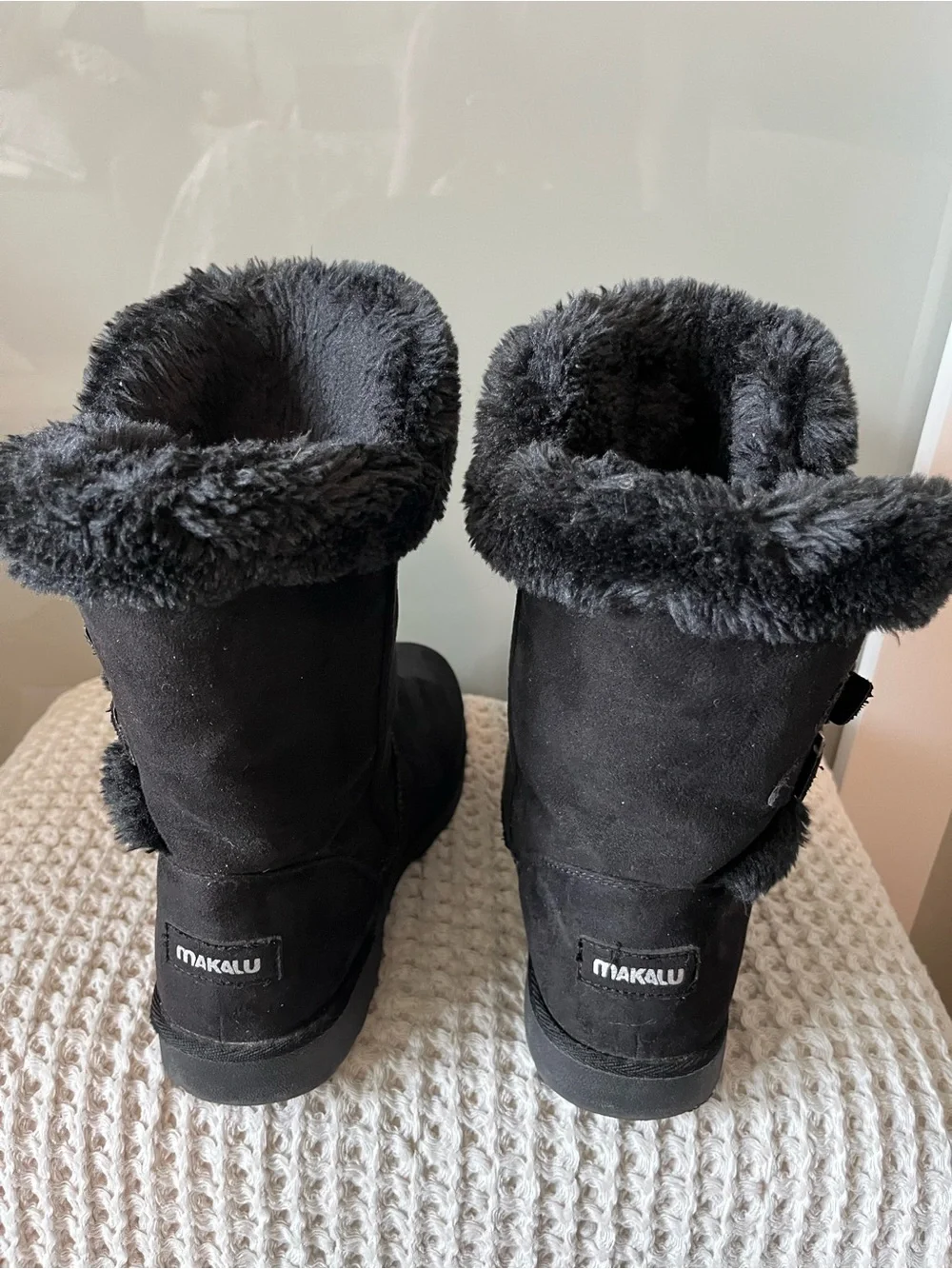 Makalu California cozy black